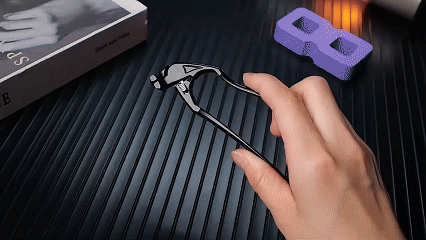 Precision long-handled nail clippers
